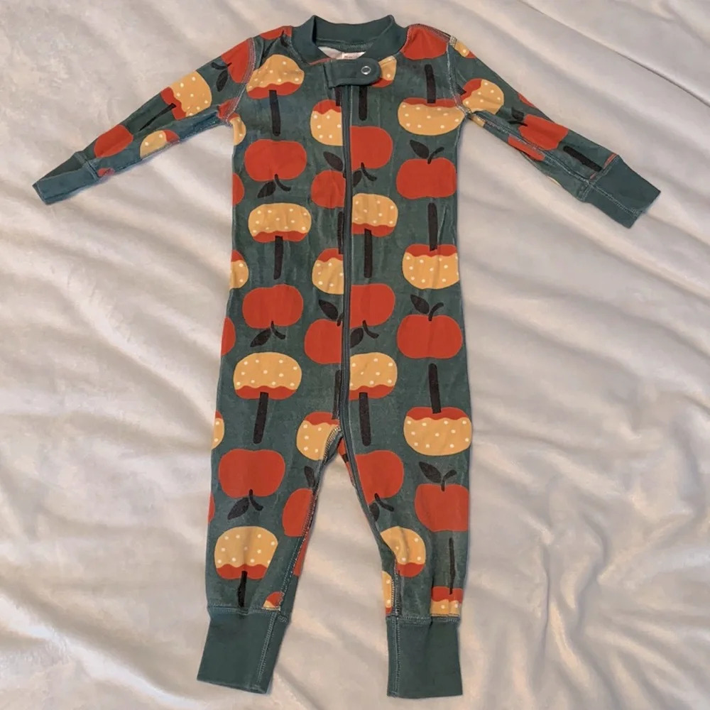 Hanna andersson candy Carmel apple green zip pajamas onesie 6-12 mo fall harvest